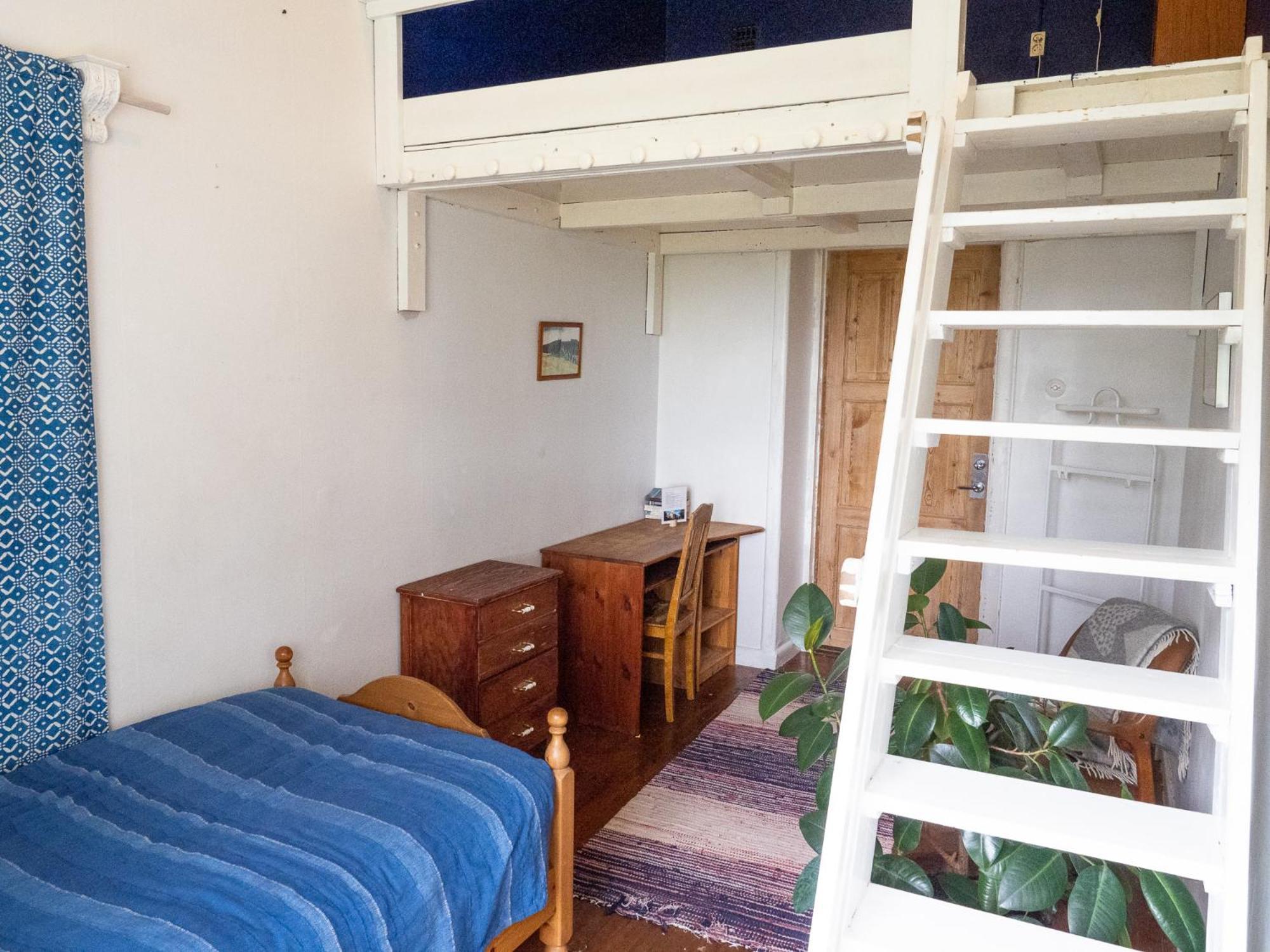 Lindsbergs Kursgard And Hostel Falun Room photo