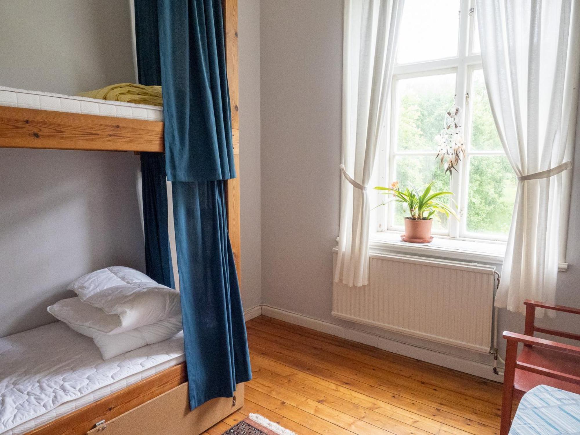 Lindsbergs Kursgard And Hostel Falun Room photo